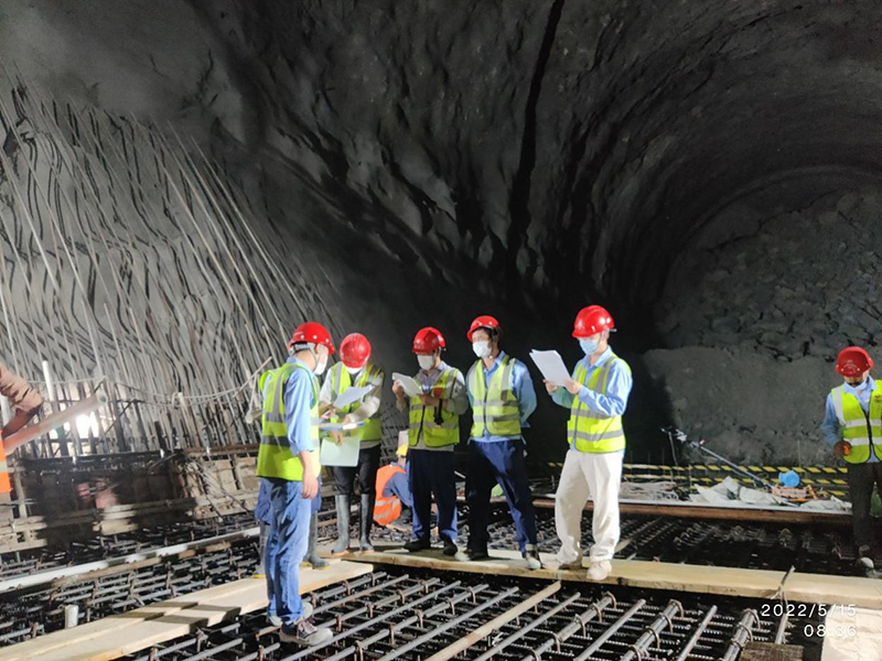 導(dǎo)流隧洞首倉(cāng)混凝土澆筑前交底.jpg