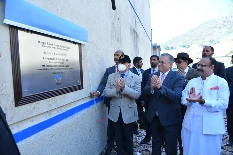 巴基斯坦總理出席曼格拉水電站改造項(xiàng)目新修復(fù)機(jī)組落成儀式2.jpg