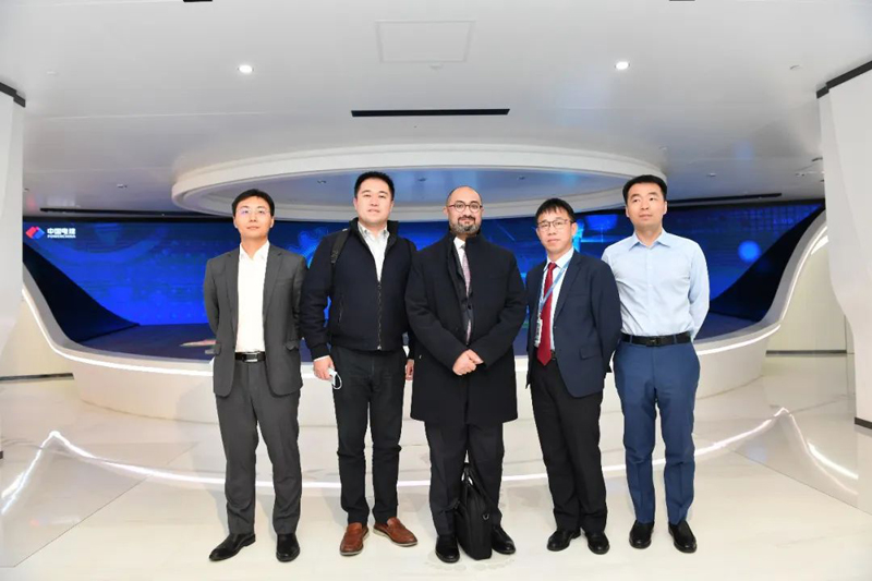 230325-梁軍會見阿聯酋馬斯達爾公司總監默罕默德·薩希 (1).jpg