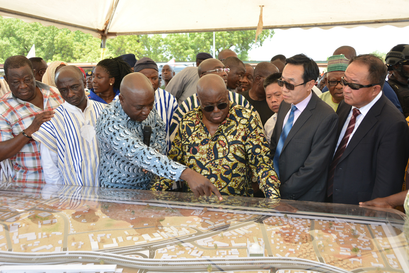 2019年4月10日，加納優(yōu)先基礎(chǔ)設(shè)施首個(gè)項(xiàng)目——塔馬利立交橋項(xiàng)目（即加納路橋項(xiàng)目LOT3標(biāo)段）舉行開工典禮，加納總統(tǒng)納納阿庫福-阿多、副總統(tǒng)馬哈茂德巴武米亞、加納駐華大使、公路部長等加方政府要員及中國駐加納大使王世廷、經(jīng)參處參贊柴之京、電建集團(tuán)副總經(jīng)理李燕明等出席典禮 (3).JPG