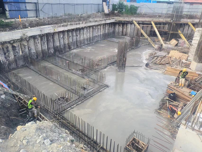 沙巴里卡斯項目地下室最后一倉澆筑完成.JPG